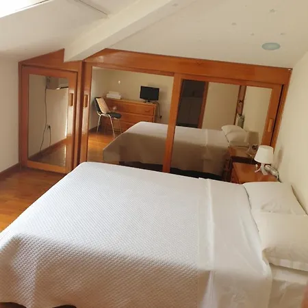 Do Ermal Albergue *