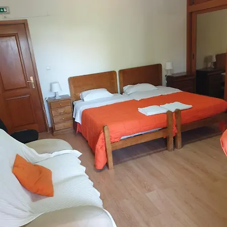 Do Ermal Hostel *