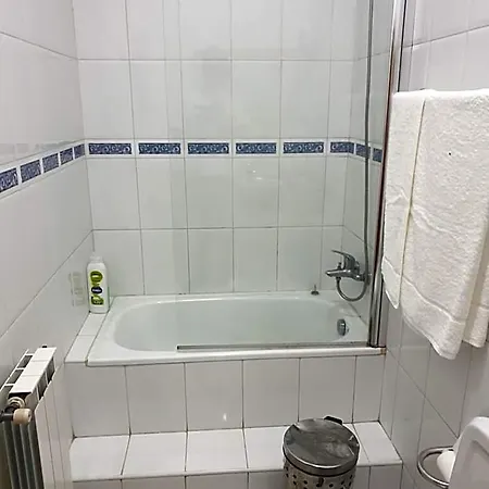 Do Ermal Hostal *